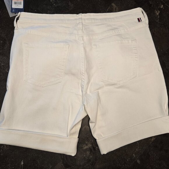 NWT- Tommy Hilfiger White Denim Shorts Cuffed Cotton Stretch Casual WOMENS SZ 10 - Picture 4 of 8